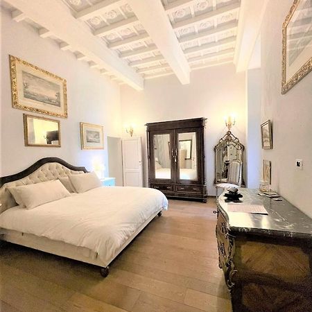 Borgo Pinti Suites Le Stanze Dei Nobili Florença Exterior foto