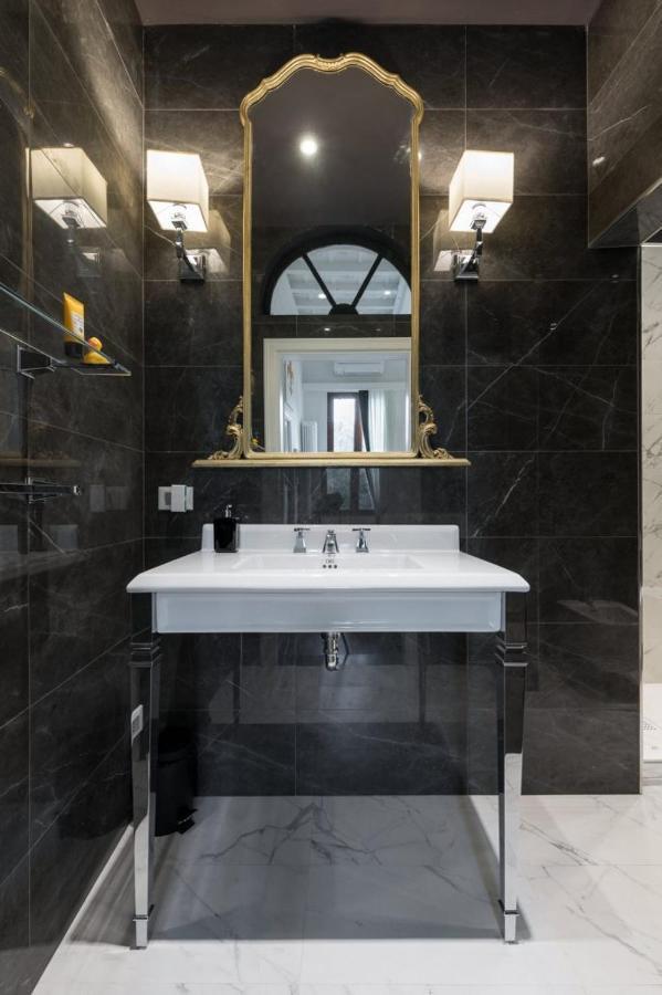 Borgo Pinti Suites Le Stanze Dei Nobili Florença Exterior foto