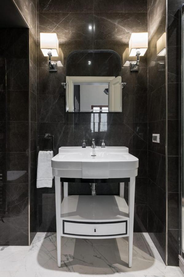 Borgo Pinti Suites Le Stanze Dei Nobili Florença Exterior foto