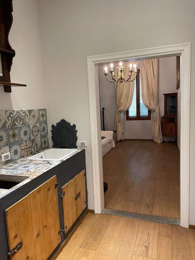Borgo Pinti Suites Le Stanze Dei Nobili Florença Exterior foto